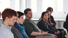 Publikum bei der Podiumsdiskussion
