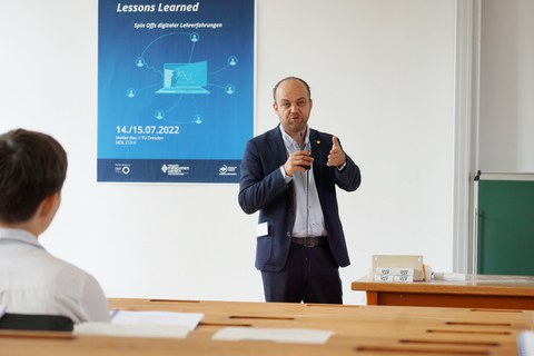 LL32