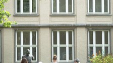 Studierenden beim digitalen Lernen auf dem Campus TUD