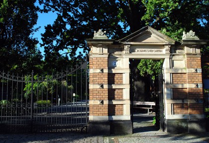 Eingangstor zum Botanischen Garten