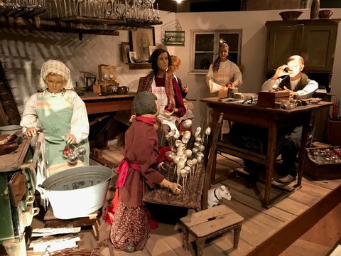 Ansicht der Ausstellung im Landschloss Zuschendorf