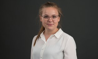Miss Verena Zapf