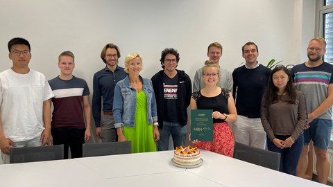 Kollegiatin Verena Zapf präsentiert ihren Kolleginnen und Kollegen ihre Dissertationsschrift