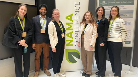 Gruppenfoto Teilnehmende auf der NAMA Konfernez 2025 in Chemnitz