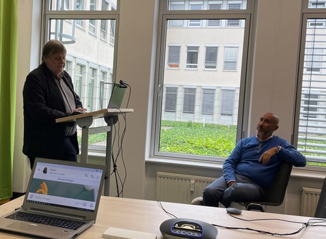 Professor Rödel von Dresdenconcept bei der Summer School 2021