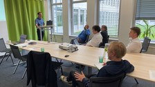 Professor Jens Schippl während seines Vortrags