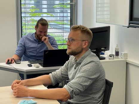 Doktoranden Stefan Heidinger und Felix Spranger