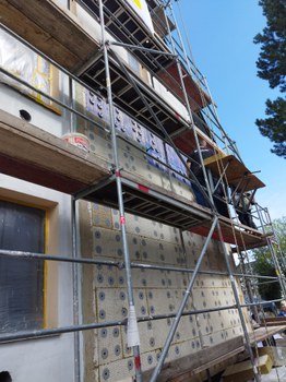 View of the gable end with the AktivDHKS installed