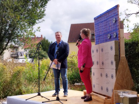 Presentation by Dirk Weiß and Katja Tribulowski