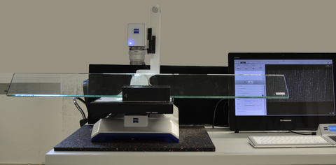 Microscpoic analysis of the surface of a glass edge