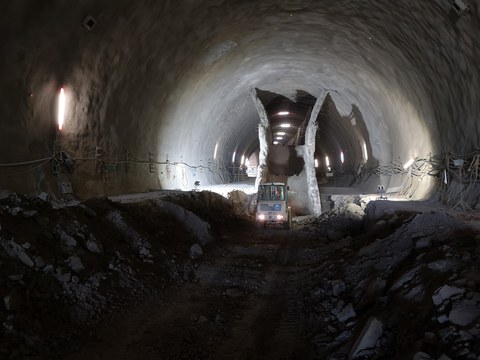 Tunnel