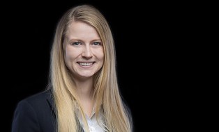 Foto zeigt ein Portrait von Josiane Giese