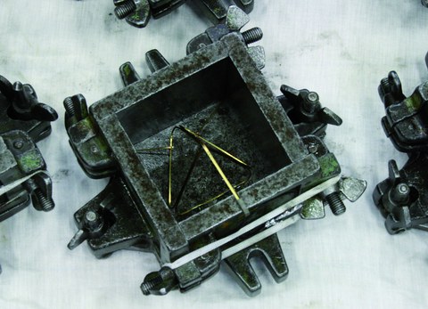 Tetrahedron framework in cubic cast before concreting