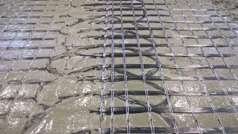 Übergreifungsstoß in der Verstärkungsschicht 