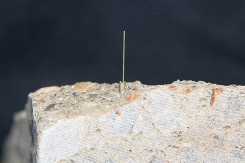 Fiber optic sensor after the fracture of the concrete