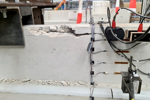 Detailed view of a fatigue damage