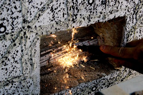 Generation of prestressing wire fractures
