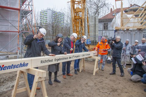 Foto zeigt IMporessionen vom Bau des Carbonbetonhauses CUBE in Dresden