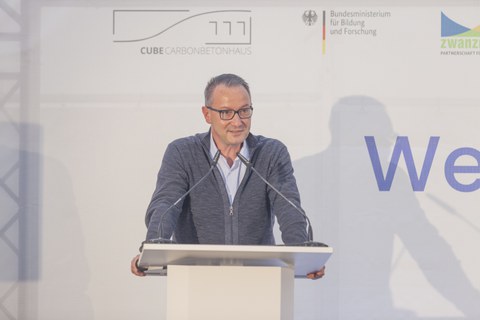 Foto zeigt Impressionen der Einweihung des Carbonbetonhauses CUBE am 28.09.2022 in Dresden
