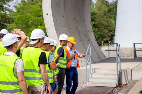 Führung durch das Betonfertigteilwerk von Max Bögl