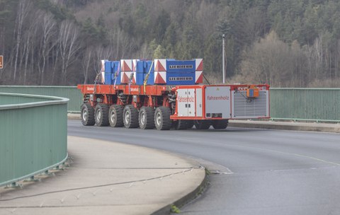 Impressionen Belastungstest Elbbrücke Bad Schandau im April 2025