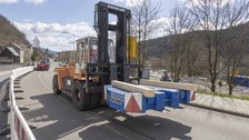 Impressionen Belastungstest Elbbrücke Bad Schandau im April 2025
