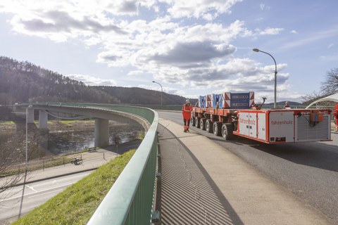 Impressionen Belastungstest Elbbrücke Bad Schandau im April 2025