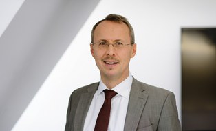 Inhaber der Professur Richard Stroetmann