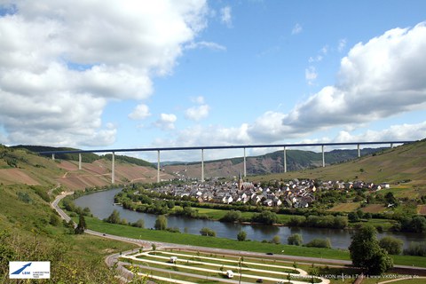 Fotomontage des Hochmoselübergangs