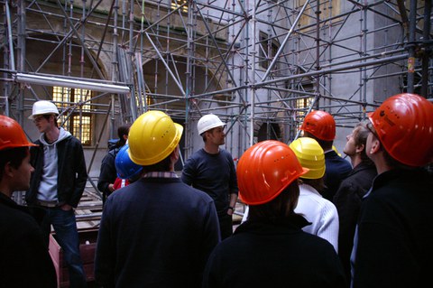 Schlosshof 03