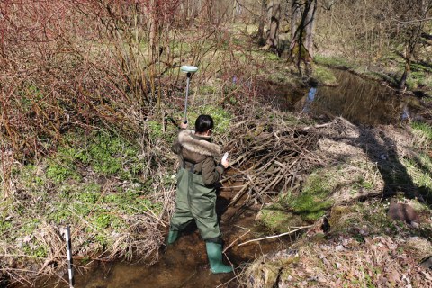 Vermessung der Fließquerschnitte am Fluss Lisci potok