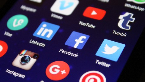 Logos diverser Social Media Firmen