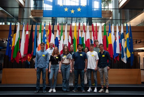 Gruppenfoto der Reisegruppe im Europäischen Parlament