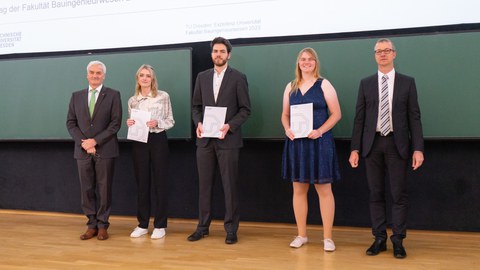 Gruppenbild auf der Bühne