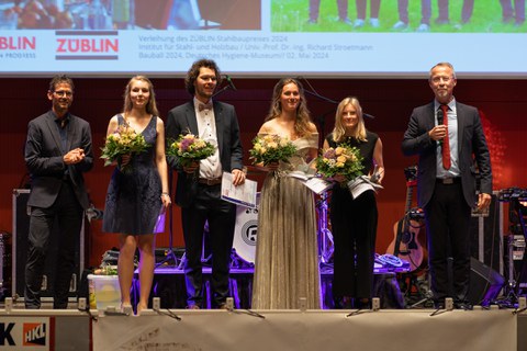 Gruppenbild auf der Bühne