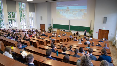 Blick in den Saal