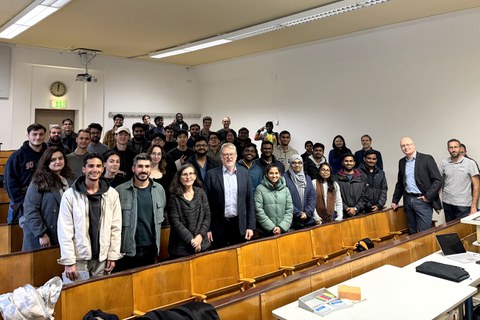 Gruppenbild der neuen Teilnehmer des Masterstudiengangs ACCESS an der TU Dresden