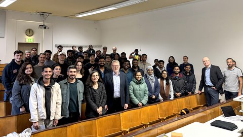 Gruppenbild der neuen Teilnehmer des Masterstudiengangs ACCESS an der TU Dresden