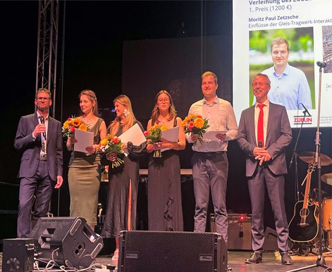 Gruppenbild der Preisträger  zur Preisverleihung beim Bauball