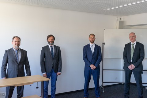 von links: Professor Mechtcherine, Professor Balzani, Erik Tamsen, Professor Löhnert