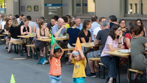 Sommerfest vorm Baustofflabor