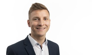 Portraitfoto Oskar Hausch