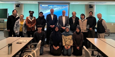 Group picture with Prof. Daniel Karthe and Prof. Jürgen Stamm
