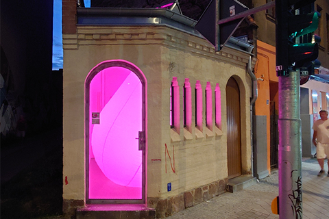 Tim Mahn's Bauwelt Award: project space in former public restroom, exterior view
