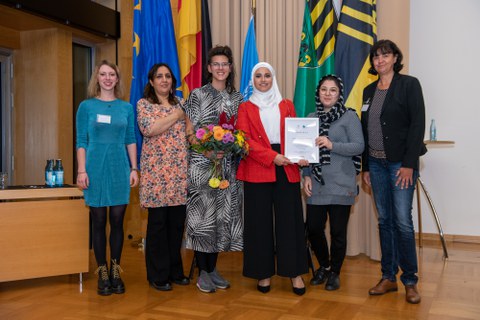 Dresdner Migrationsgeschichten: Frauen*stimmen sichtbar machen