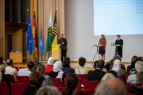 Prof. Dr. Dominik Steiger