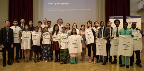 EM41_closing