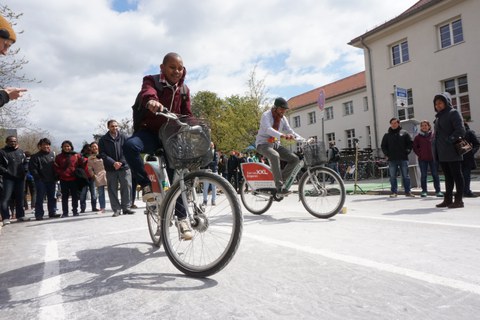 Teilnehmer mit Fahrrädern