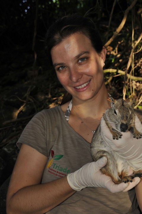 Tati Micheletti with Rock Cavy_P.Mangini