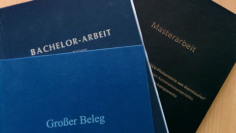 Abschlussarbeiten (Symbolbild)
